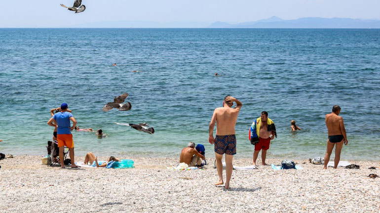 H καταλληλότητα των ακτών κολύμβησης από τον Πειραιά έως τη Βουλιαγμένη