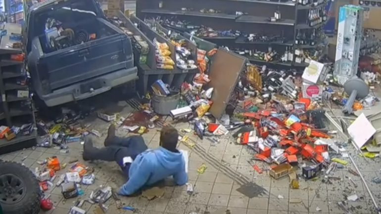 Όχι μόνο κακός οδηγός, αλλά και εγκληματικά ανόητος