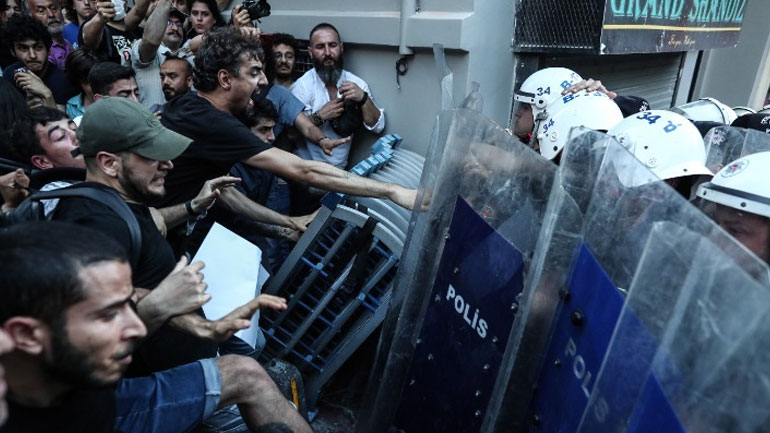 Τουρκία: Συγκρούσεις διαδηλωτών με την αστυνομία
