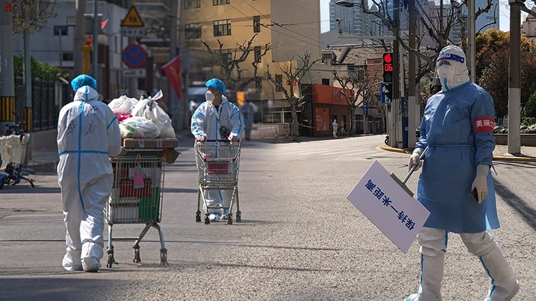 Η ζωή επιστρέφει στη Σαγκάη έπειτα από δύο μήνες lockdown