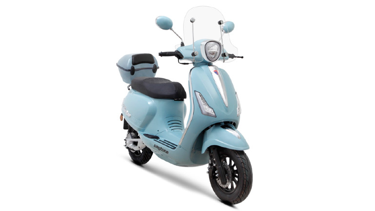 Η έκδοση LX με ανεμοθώρακα και βαλίτσα στο χρώμα της μοτοσικλέτας.