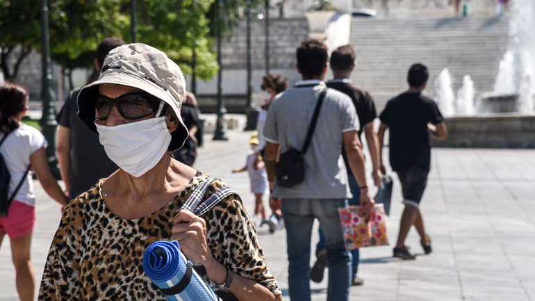 Από σήμερα πετάμε τις μάσκες