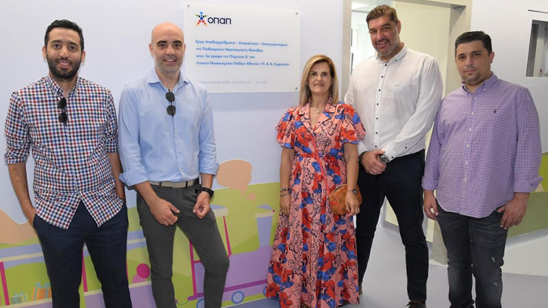 Γιώργος Σαραμαντάς, Σπύρος Δρακόπουλος, Ευσταθία Χριστοπούλου, Ηλίας Τσιάκος και Δημήτρης Σκανδάλης, ιδιοκτήτες καταστημάτων ΟΠΑΠ