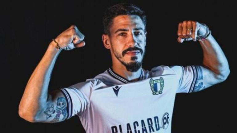 Υπέγραψε για τρία χρόνια στη Φαμαλικάο ο Σιμόες!