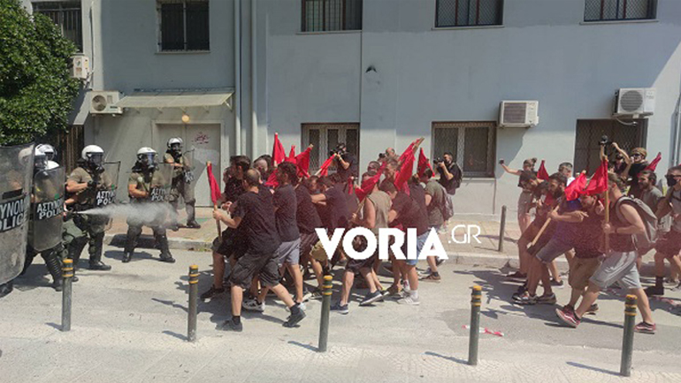 Θεσσαλονίκη: Νέα επεισόδια στο ΑΠΘ – Πετροπόλεμος, χημικά και προσαγωγές