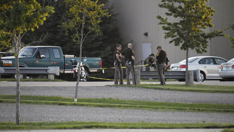 ΗΠΑ: Τρεις νεκροί από πυροβολισμούς σε χώρο στάθμευσης εκκλησίας στην Αϊόβα