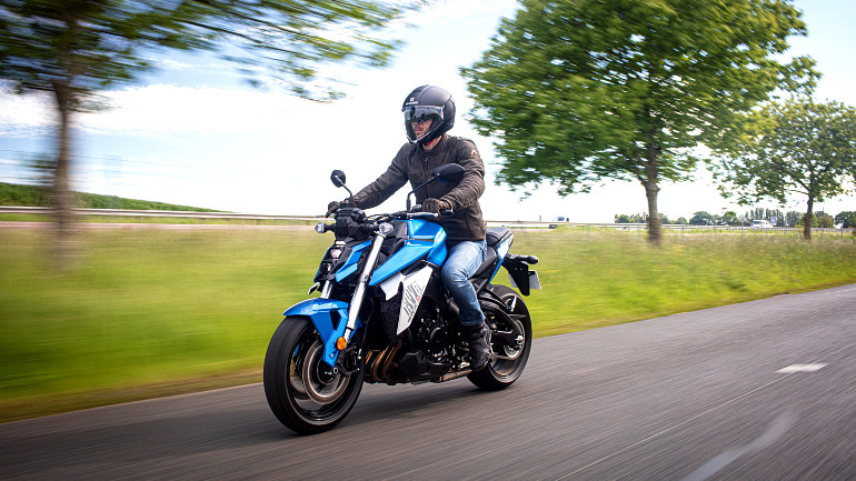 Suzuki Motorcycles: Ώρα για οδήγηση