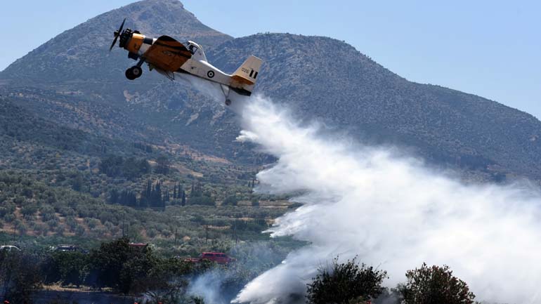 Αργολίδα: Πυρκαγιά σε γεωργική έκταση στην περιοχή Φίχτι
