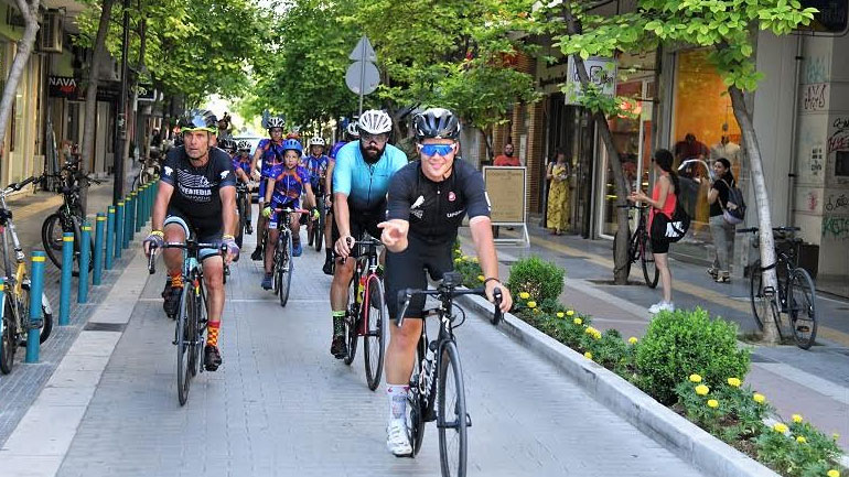 Ο ΟΠΑΠ Champion Νίκος Παπαγγελής έφτασε στη Λάρισα γνωρίζοντας την αποθέωση