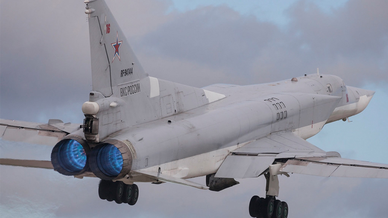 Η Ρωσία συνεχίζει να βομβαρδίζει από τη Μαύρη Θάλασσα και από στρατηγικά βομβαρδιστικά