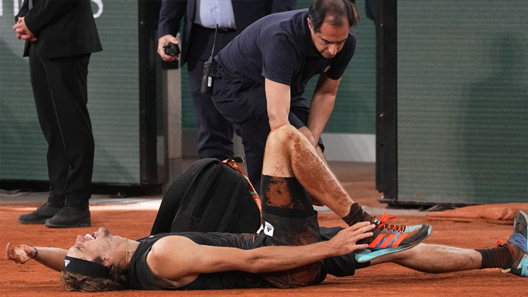 Ρολάν Γκαρός: Σοβαρή ζημιά στους συνδέσμους έδειξαν οι πρώτες εξετάσεις για τον Ζβέρεφ Ρολάν Γκαρός: Σοβαρή ζημιά στους συνδέσμους έδειξαν οι πρώτες εξετάσεις για τον Ζβέρεφ