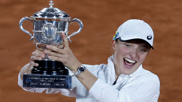 Ρολάν Γκαρός: Η Ίγκα Σφιόντεκ θριαμβεύτρια στο Παρίσι, νίκησε 2-0 την Κόκο Γκοφ!