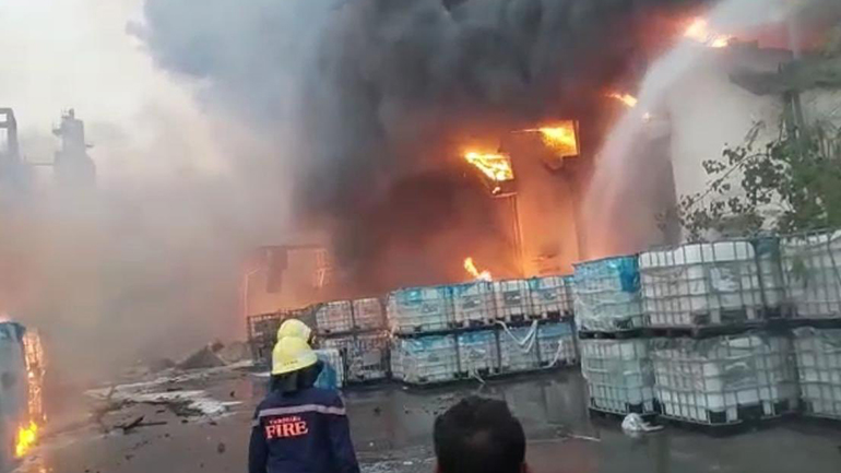 Τουλάχιστον έξι νεκροί από έκρηξη σε εργοστάσιο χημικών στην Ινδία