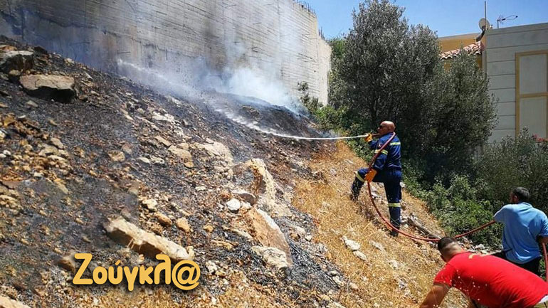 Πυρκαγιά σε οικοπεδικό χώρο στη  Σαρωνίδα