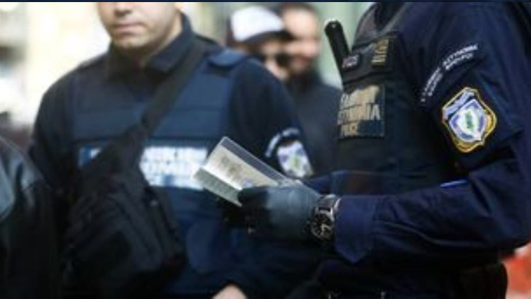 Θεσσαλονίκη: Τους έπιασαν οι αστυνομικοί με τα κλοπιμαία στο χέρι