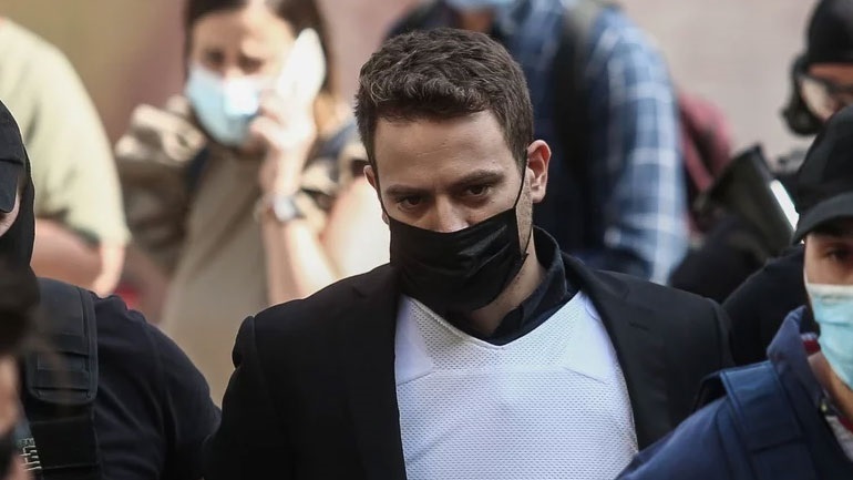 Απόπειρα δολοφονίας κατά του Μπάμπη Αναγνωστόπουλου – Τι καταγγέλλει ο δικηγόρος του