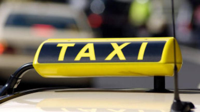 Πυρκαγιά σε ταξί στην πλατεία Κυψέλης