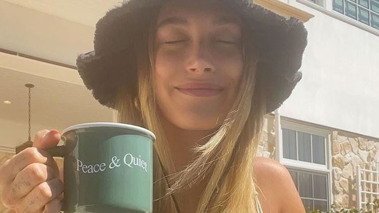 Το ρόφημα αποτοξίνωσης της Hailey Bieber με τρία μόνο υλικά