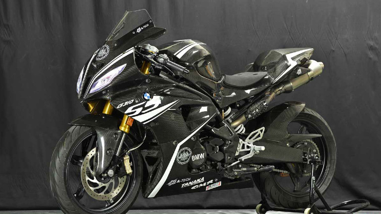 Ονειρεμένη Full Carbon έκδοση της μοτοσικλέτας...