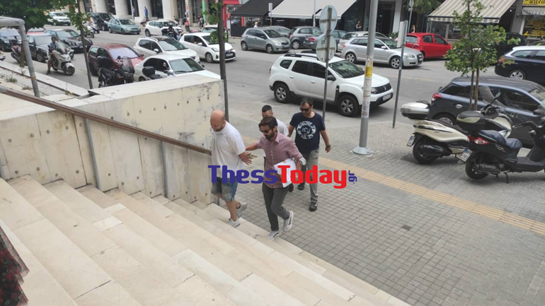 Θεσσαλονίκη: Στον εισαγγελέα ο άνδρας που «άνοιξε» πυρ στον Φοίνικα