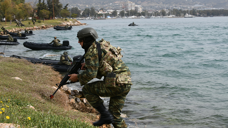 Απαντούν στον Παναγιωτόπουλο οι στρατιωτικοί για το «ελβετικό τυρί»: «Ανυπόστατες οι κατηγορίες»
