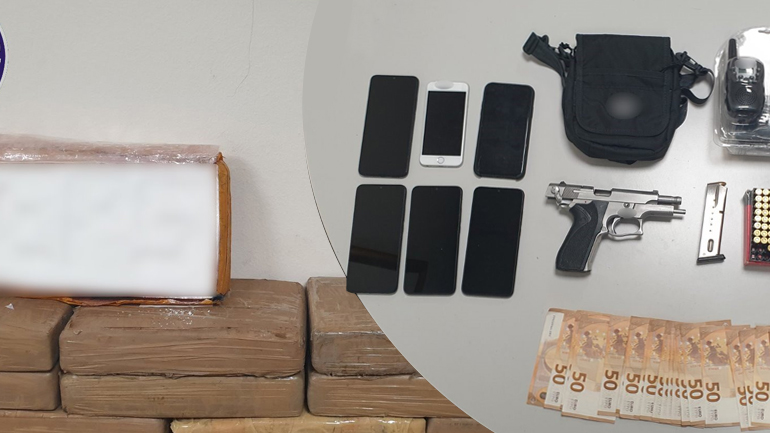 Βίντεο με τον εντοπισμό 300 κιλών κοκαΐνης σε κοντέινερ με μπανάνες Βίντεο με τον εντοπισμό 300 κιλών κοκαΐνης σε κοντέινερ με μπανάνες