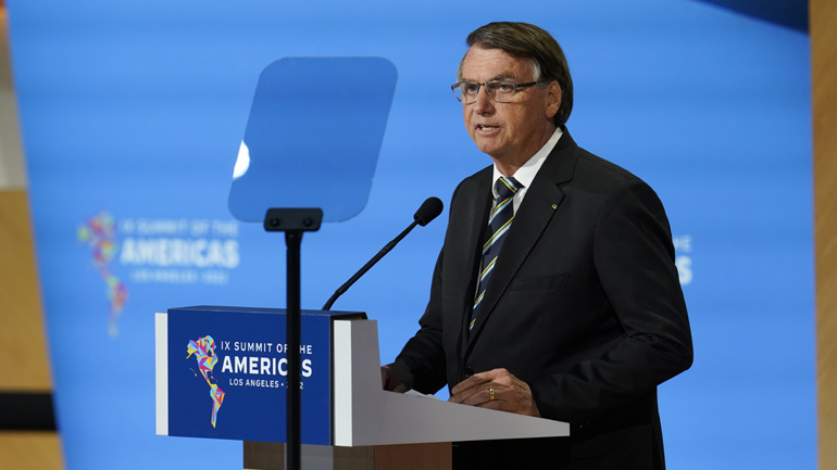 Μπολσονάρου: «Δεν χρειάζεται ο Αμαζόνιος» για να αναπτυχθεί η γεωργία