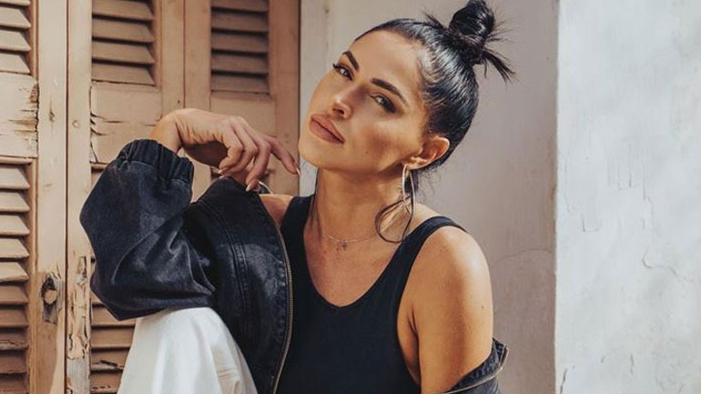 Ξένια Rec: «Βόμβα στην Ουκρανία σκότωσε τον παππού μου»