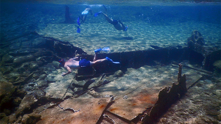 Επισκέψιμα για καταδύσεις αναψυχής 11 ναυάγια, χαρακτηρισμένα ως μνημεία