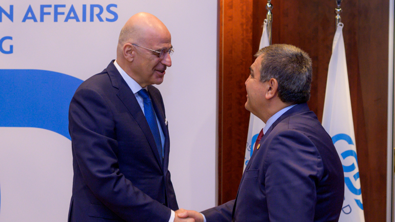 Δένδιας: Η σύντομη συνάντηση με τον Τούρκο υφυπουργό Εξωτερικών