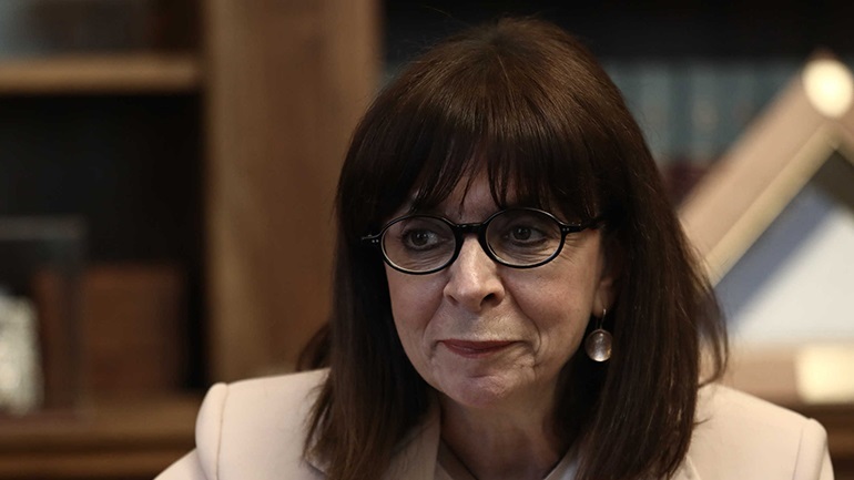 Σακελλαροπούλου: Ανάρτηση της ΠτΔ για την οικουμενικότητα της ελληνικής γλώσσας