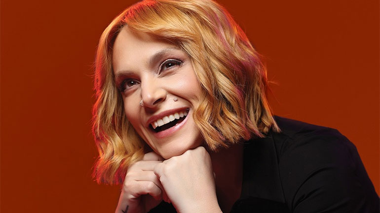 Ξεκινάει η καλοκαιρινή περιοδεία της Ελεωνόρας Ζουγανέλη