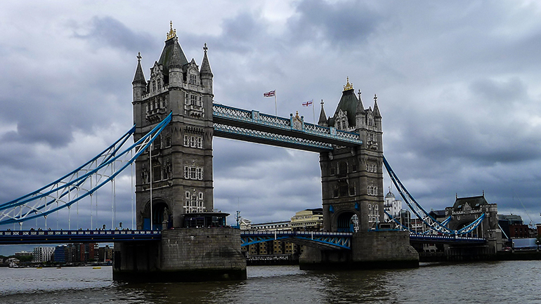 Βρετανία: Ιμάμης απαλλάσσεται των καθηκόντων του μετά τις διαδηλώσεις κατά μιας ταινίας