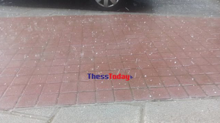 Κακοκαιρία Genesis: Ισχυρή χαλαζόπτωση στη Θεσσαλονίκη