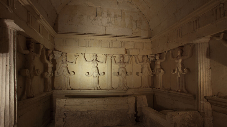 Βουλγαρία: Έγιναν τα αποκαλυπτήρια θρακικού τύμβου, πολιτιστικού θησαυρού της UNESCO