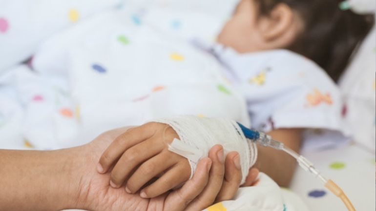 Πάτρα: Συναγερμός για παιδί με συμπτώματα ηπατίτιδας – Μεταφέρθηκε εσπευσμένα στην Αθήνα