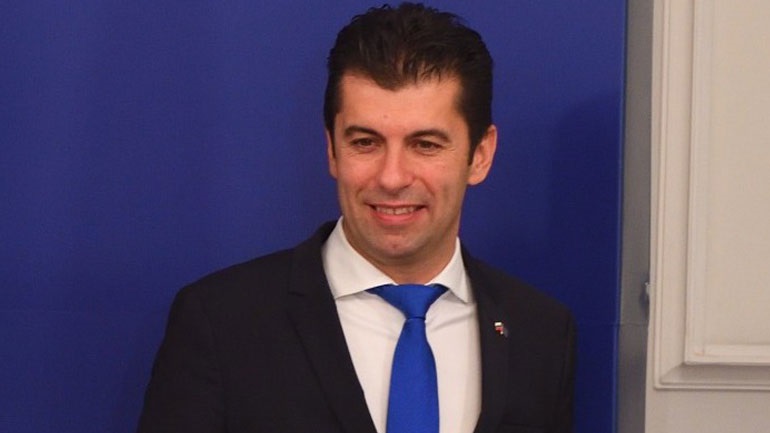 Ο Βούλγαρος πρωθυπουργός Πέτκοφ πάει στο Μπακού για να εξασφαλίσει ποσότητες αζερικού αερίου