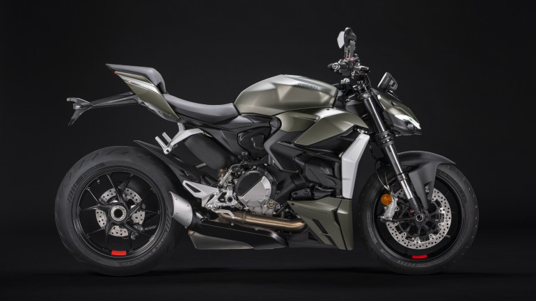 Πιο φαρδιά σέλα και διαφορετική εργονομία για μεγαλύτερη άνεση στο νέο V2.