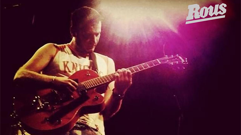 Ο Γιώργος Ρους live στην στην Πλαζ Αρετσούς