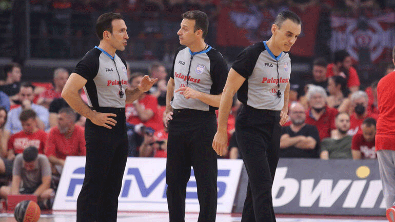 Basket League: Οι διαιτητές του τρίτου τελικού Ολυμπιακός-Παναθηναϊκός