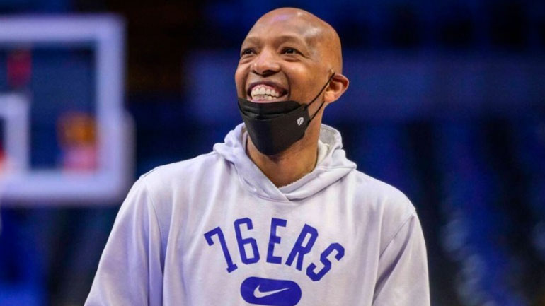 NBA: Οι Γιούτα Τζαζ εξετάζουν τον Σαμ Κασέλ για τη θέση του πρώτου προπονητή