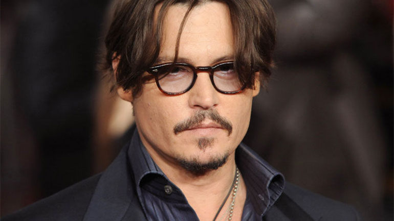 Τζόνι Ντεπ: Στα δικαστήρια εκ νέου ο ηθοποιός – Κατηγορείται για ξυλοδαρμό