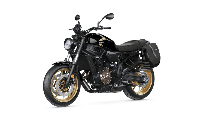 Το Weekend Pack περιλαμβάνει μαλακές βαλίτσες συνολικής χωρητικότητας 27 λίτρων.