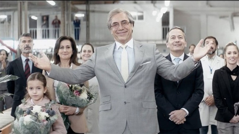 «Το Τέλειο Αφεντικό» του Φερνάντο Λεόν ντε Αρανόα με τον Χαβιέρ Μπαρδέμ