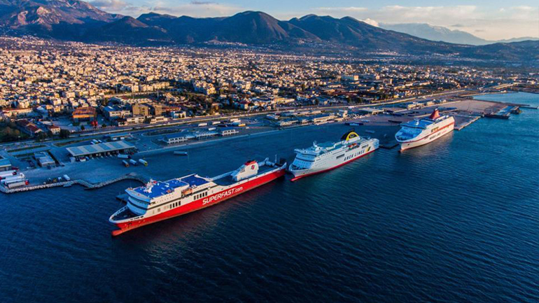 Εγκλωβισμένοι στο λιμάνι της Πάτρας 50 εκδρομείς – Έμαθαν ότι δεν είχαν εισιτήρια επιβίβασης στο πλοίο για Ιταλία