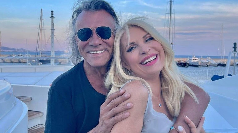 Ελένη Μενεγάκη: Η συνάντηση εν πλω με τον Ηλία Ψινάκη Ελένη Μενεγάκη: Η συνάντηση εν πλω με τον Ηλία Ψινάκη