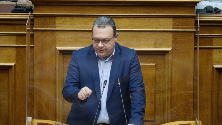 ΣΥΡΙΖΑ: Η κυβέρνηση αντί να μειώσει τους λογαριασμούς των πολιτών συνεχίζει τα χατίρια σε όσους κερδοσκοπούν