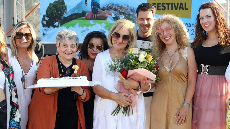 Κάρμεν Ρουγγέρη – Χριστίνα Κουλουμπή: Η εμφάνιση μητέρας και κόρης – Εντυπωσιακή η εξωτερική τους ομοιότητα