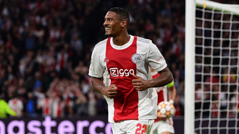 Η Ντόρτμουντ ανακοινώνει τον Αλέ για τη θέση του Χάαλαντ