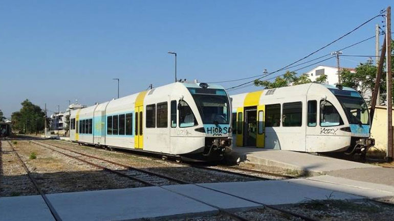 Πάτρα: Στο νοσοκομείο νεαρή που παρασύρθηκε από συρμό του Προαστιακού